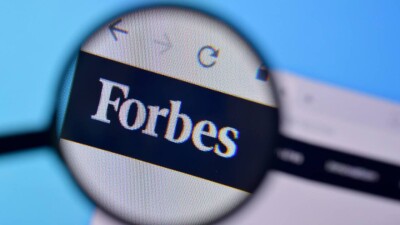 Журнал Forbes назвал самого богатого человека в мире. И это не Илон Маск