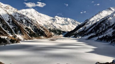 Жителей Алматы попросили не ходить в горы