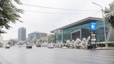 Досаев доложил Токаеву о росте экономической и деловой активности в Алматы