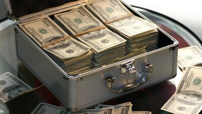 Возврат активов: почему часть незаконно выведенных денег и имущества может остаться у собственников