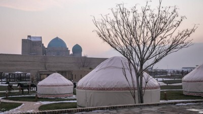 Токаев поздравил казахстанцев с праздником Амал