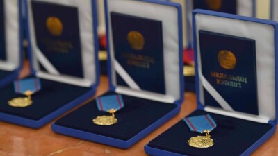 Касым-Жомарт Токаев присвоил звание "Халық қаһарманы" двум казахстанским ветеранам