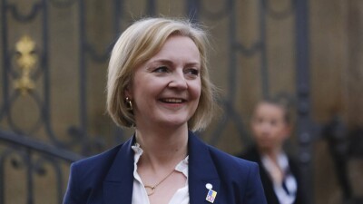 Лиз Трасс объявила об отставке с поста премьер-министра Великобритании