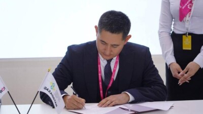 Казахстанские компании подписали 27 договоров с российскими партнёрами