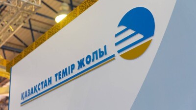 Руководитель КТЖ доложил Токаеву о планах по развитию железных дорог в Казахстане