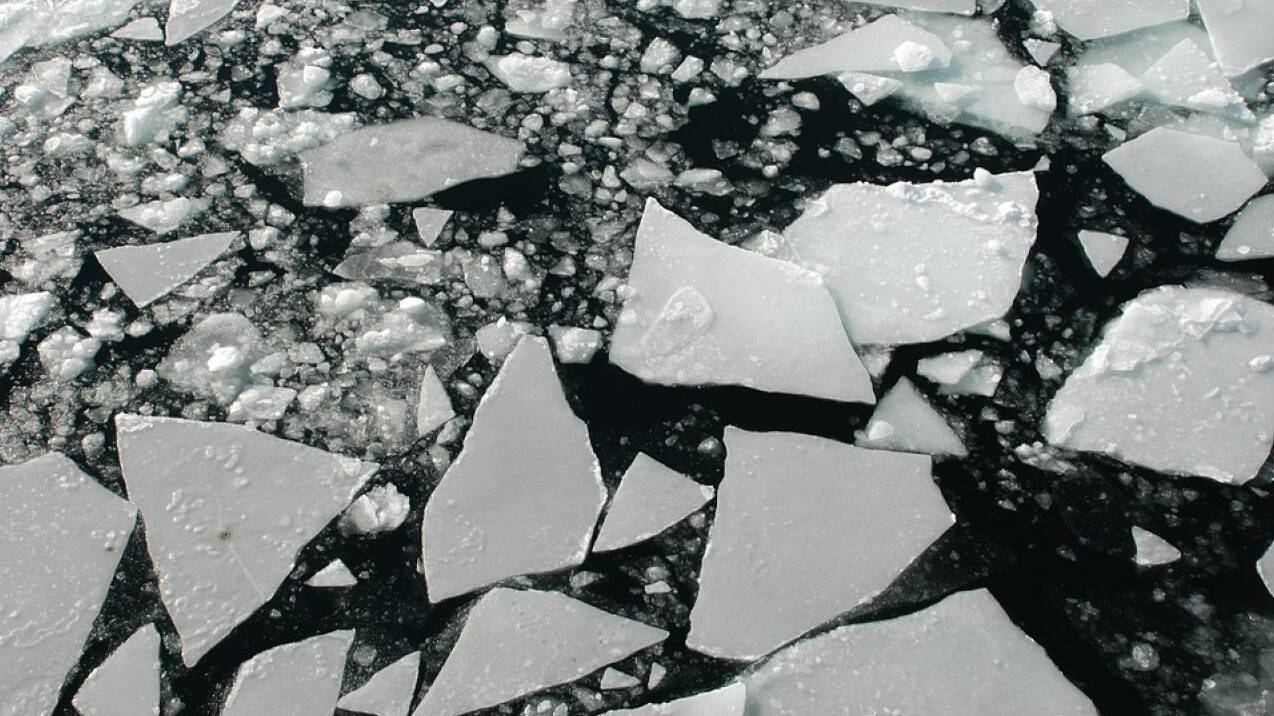 Рыбак чуть не утонул на Капшагае вместе с машиной. Его оштрафуют за нарушение правил безопасности