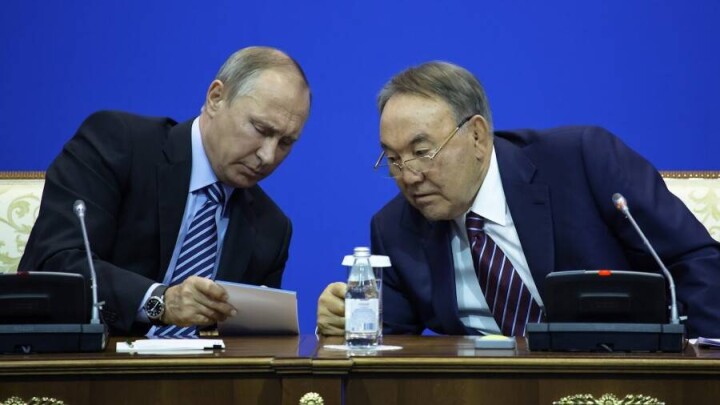 Назарбаев поздравил Путина с днём рождения