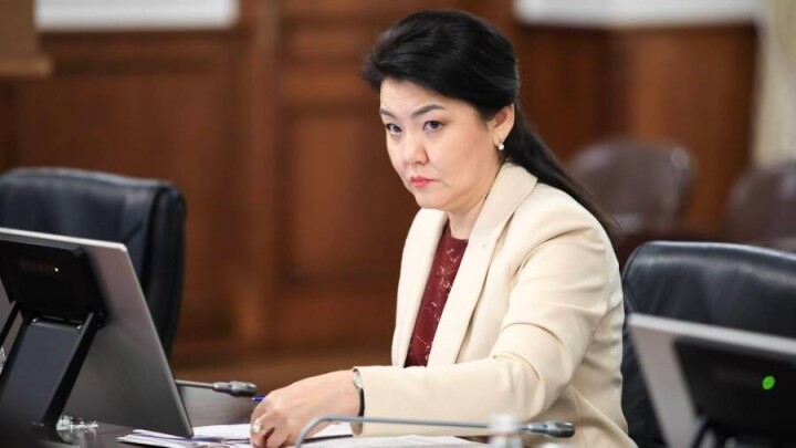 Ажар Гиният: Узких медицинских специалистов невозможно обучить за три месяца