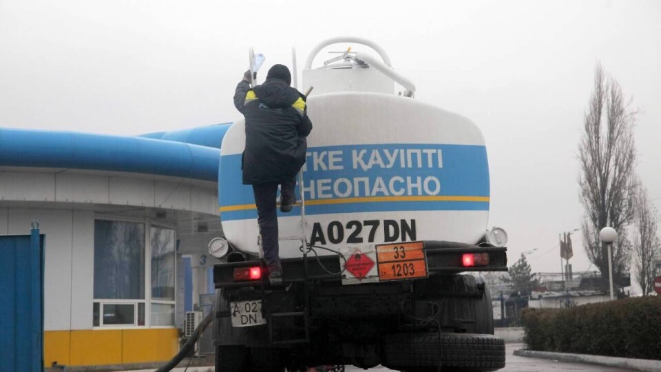 Минэнерго продлит запрет на вывоз нефтепродуктов из Казахстана