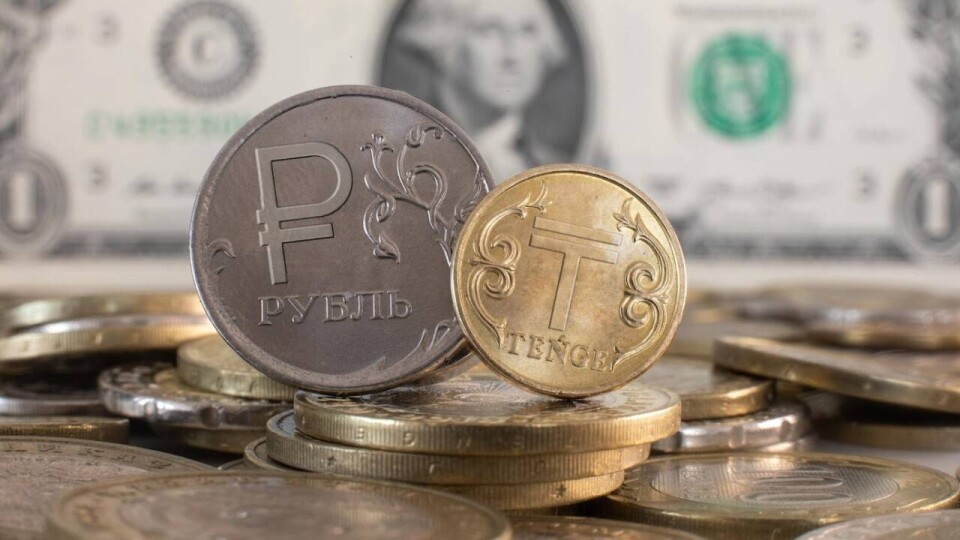 Нацбанк Казахстана установил официальный курс рубля на 7 декабря