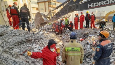 "Работали по 16 часов": как казахстанские спасатели помогали Турции