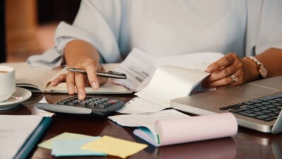 ЕСП отменят с 2024 года: сколько придётся платить самозанятым, чтобы иметь медстраховку и пенсионные