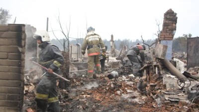 На пепелище. Репортаж Informburo.kz из сгоревшего села Аманкарагай