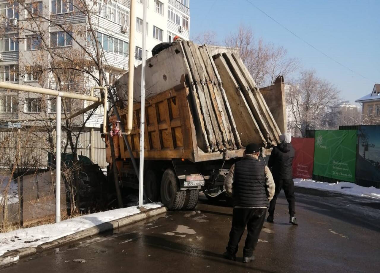 Акимат Алматы не считает уплотняющей застройкой возведение нового ЖК на  Жарокова | informburo.kz