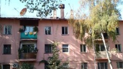 В застроенных микрорайонах Алматы ищут свободные места, где можно спрятаться при землетрясении