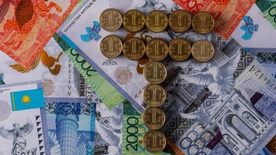 Казахстанцы стали снимать меньше пенсионных накоплений досрочно