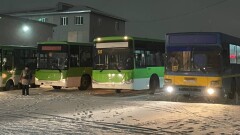 Водителям автобусов в Семее пообещали поднять зарплаты на 40%, но они всё равно устроили забастовку