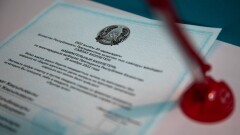 В Алматы избиратели обнаружили чужие подписи напротив своих фамилий в списке