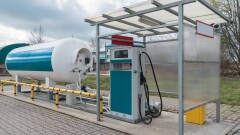 Водители жалуются на отсутствие газа на заправках в Уральске
