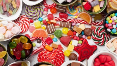 Антикор: Запрета на новогодние подарки детям в школах нет