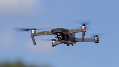 Свёрток с наркотиками пытались перебросить в колонию Шымкента с помощью дрона