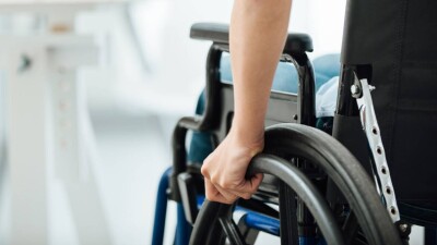 В Шымкенте закрыли службу инватакси для людей с инвалидностью