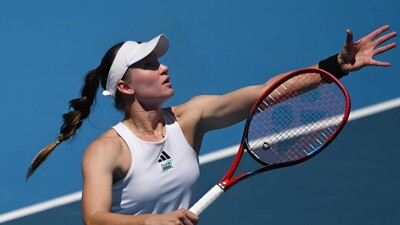 Australian Open: где и когда смотреть четвертьфинал Рыбакина – Остапенко