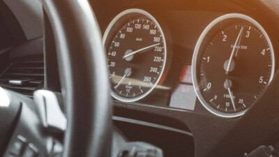 Жителя Астаны, посадившего за руль ребёнка, оштрафовали