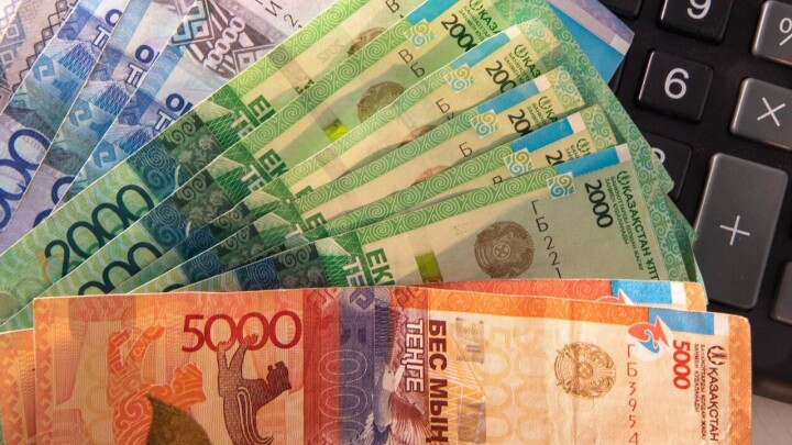 Стажёр супермаркета в Астане оформила на своих коллег кредиты на 4 млн тенге