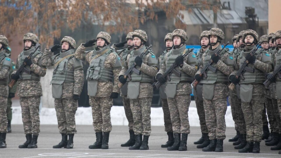 В Казахстане 37 тысяч человек призовут в армию в следующем году
