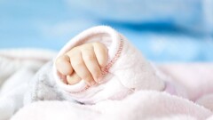 В Актобе задержали женщину, оставившую в кафе новорождённого ребёнка