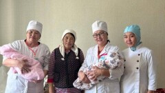 Двойня родилась у одной из жительниц подтоплённого посёлка в Актюбинской области