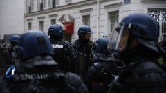 Во Франции 169 человек задержали на митингах против пенсионной реформы