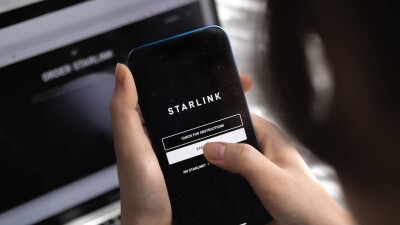 Багдат Мусин: В Казахстан прибыла первая партия оборудования Starlink