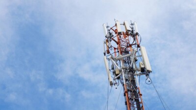 Багдат Мусин предложил операторам возвращать деньги за некачественную связь