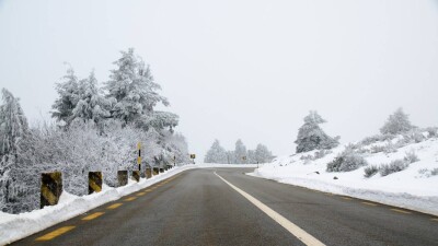 "КазАвтоЖол" снял ограничения по всем направлениям дорог республиканского значения