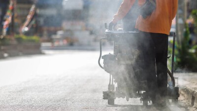 В Алматы завершили средний ремонт по западной стороне улицы Саина