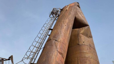 Крыши домов и металлическую трубу в Кызылординской области сорвало из-за пыльной бури