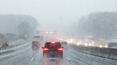 Движение на дорогах из-за непогоды ограничили в трёх областях Казахстана