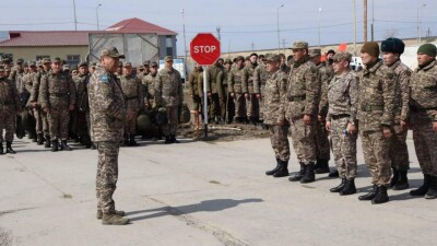 "До 60 тонн нагрузки". Вооружённые силы РК оборудовали понтонную переправу через реку Ойыл