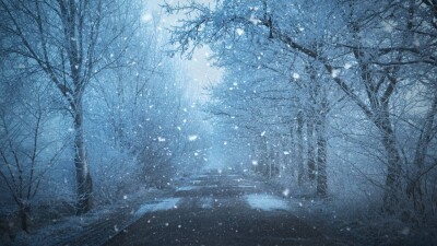 В двух областях Казахстана из-за непогоды закрыли дороги