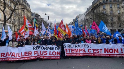 Жители Франции митингуют из-за повышения пенсионного возраста