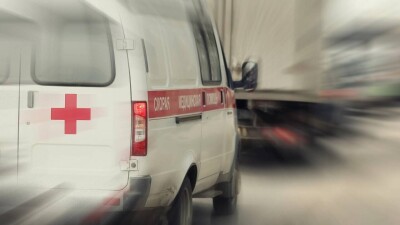 Гоночный автомобиль врезался в толпу людей в Шри-Ланке. Погибли семь человек