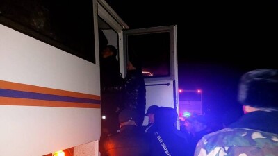 На трассе в Актюбинской области эвакуировали 63 граждан Узбекистана