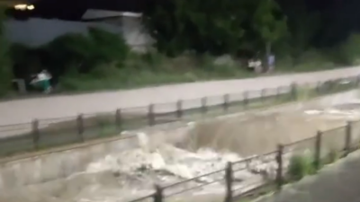 В ДЧС Алматы объяснили подъём уровня воды в реке Большая Алматинка