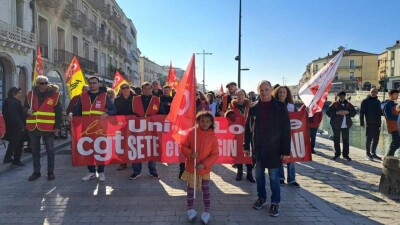 Во Франции продолжаются протесты против пенсионной реформы Макрона