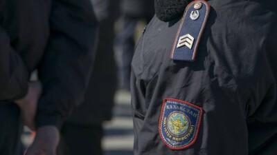 Пьяный водитель в Темиртау протащил полицейского на 200 метров