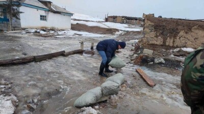 "Большая вода будет только через 15-20 дней". Бозумбаев объяснил введение режима ЧС в Атырау
