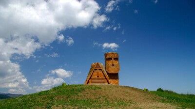 Ильхам Алиев поднял государственный флаг Азербайджана в Ханкенди