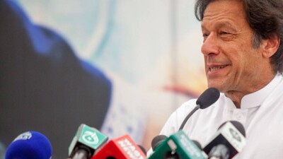 Экс-премьер Пакистана Имран Хан получил три года тюрьмы за коррупцию